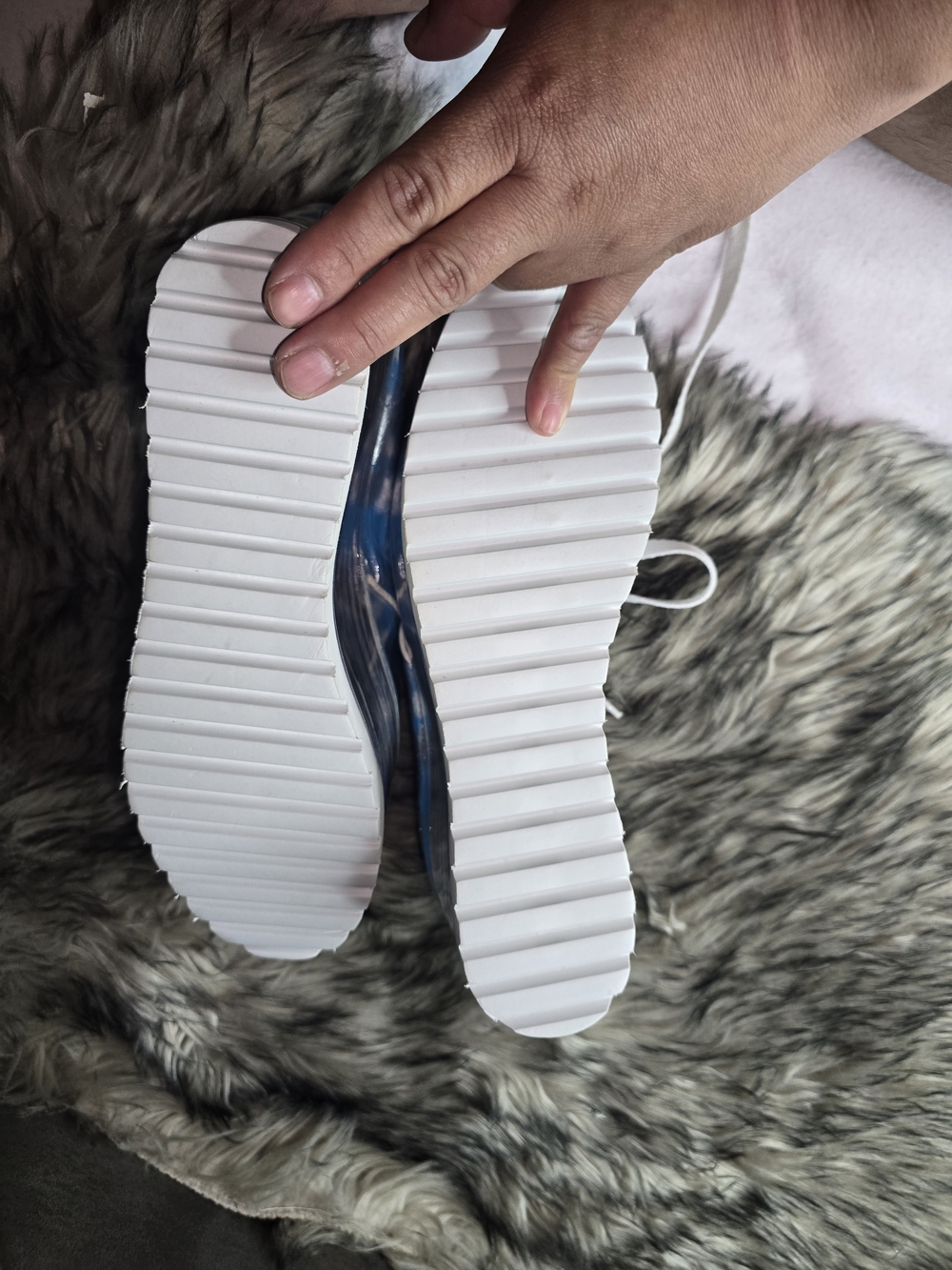 YRU Silver and Blue Cloud Platform Lace-Up Shoes - Picture 9 of 14